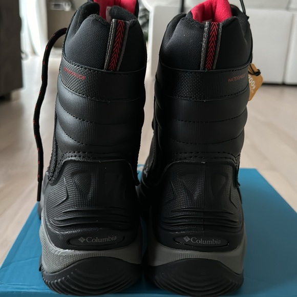 COLUMBIA BUGABOOT III - Picture 3 of 6